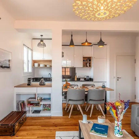 Mimosa-a Beautiful Apt In The Heart Of St Charles Neighborhood Parking *